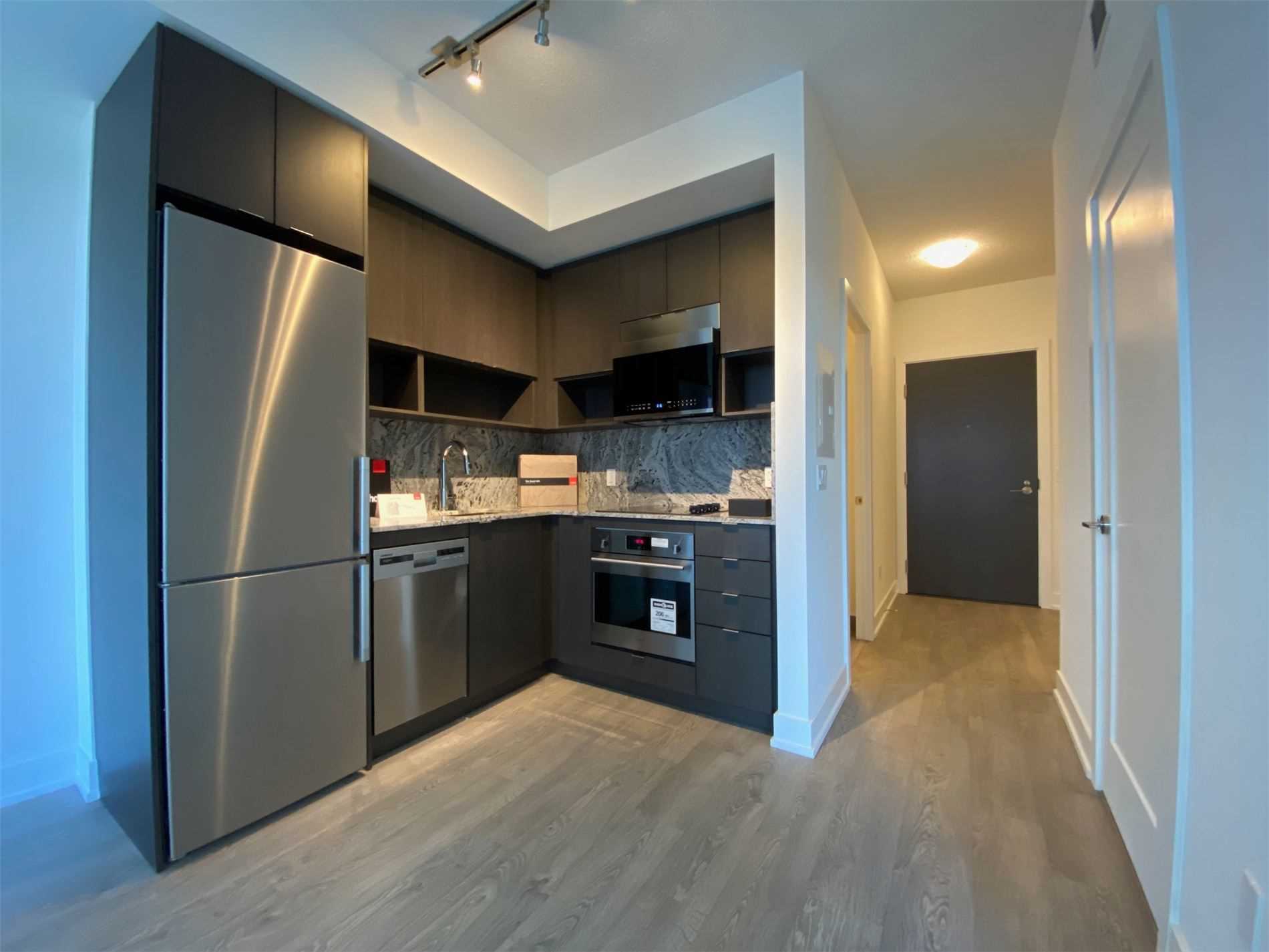 1021 9 Mabelle Ave, Etobicoke For Rent 1,750 Condos.ca