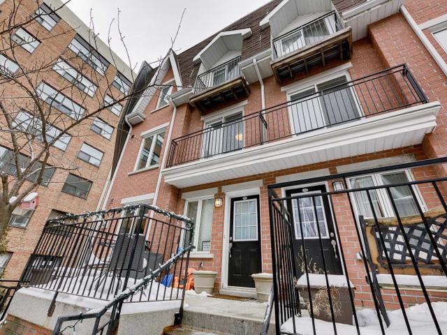 1612 - 28 Laidlaw St