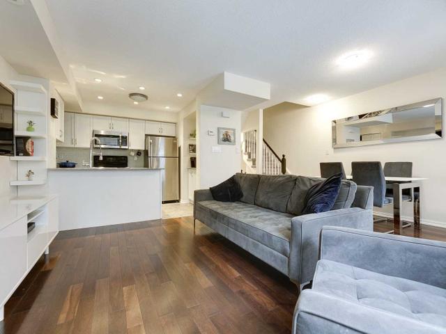 1612 - 28 Laidlaw St