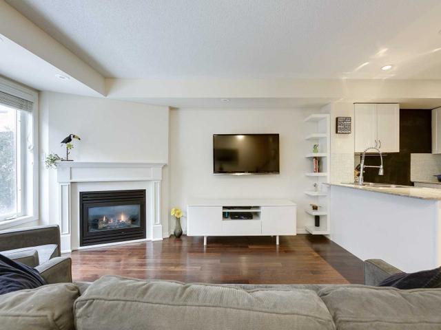 1612 - 28 Laidlaw St