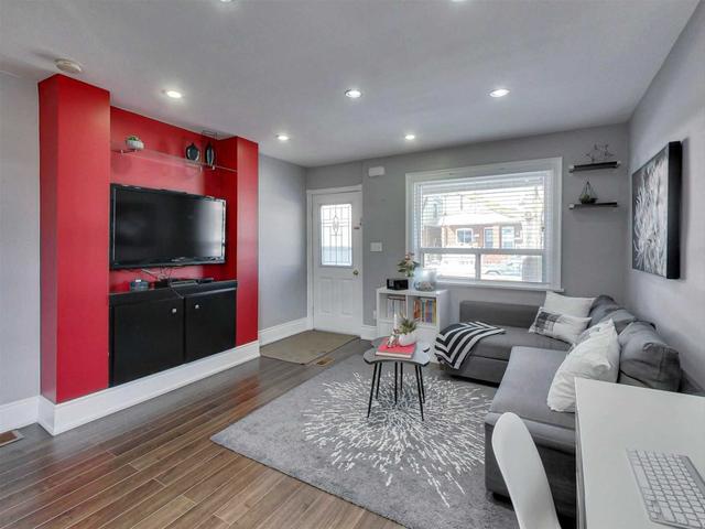 113 Rockwell Ave