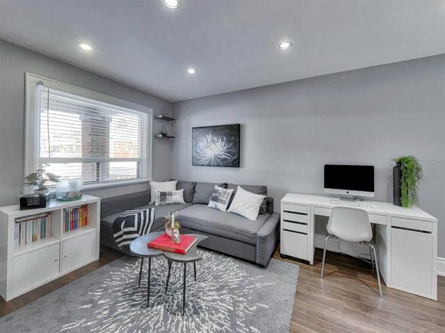 113 Rockwell Ave