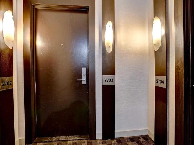 #2703 - 70 Absolute Ave