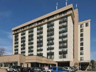 424 - 2737 Keele St