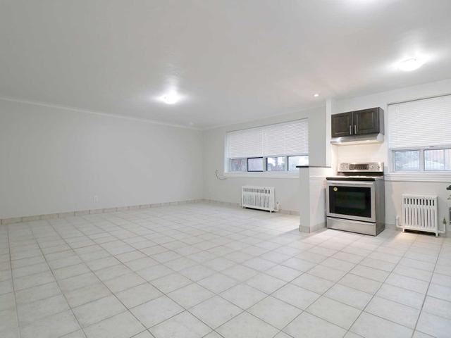 2 - 1 Hill Heights Rd