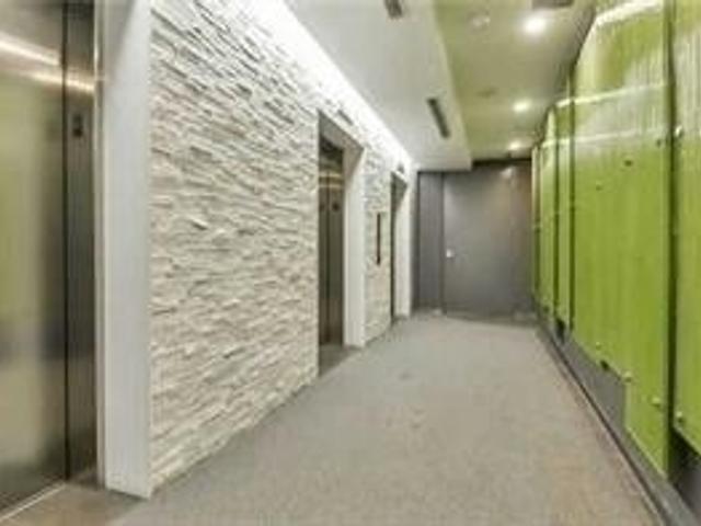 2910 - 360 Square One Dr