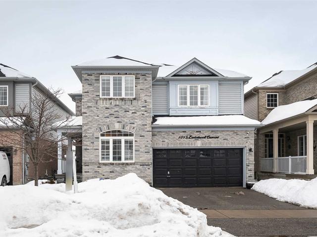1015 Easterbrook Cres