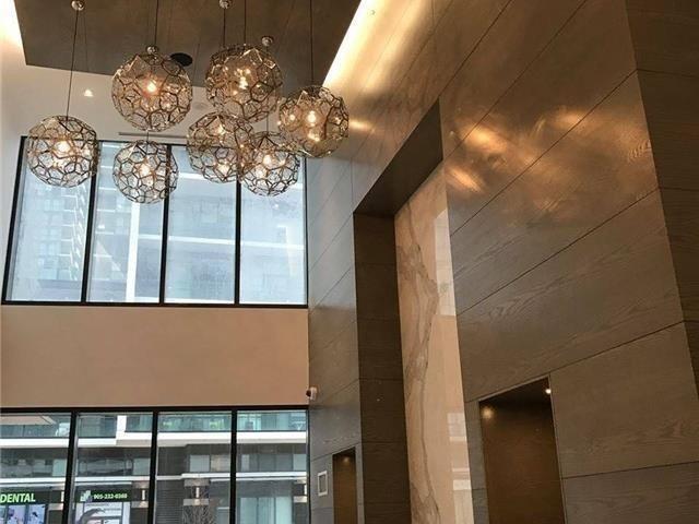 1505 - 510 Curran Pl