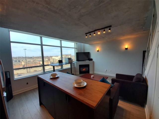 521 - 200 Manitoba St