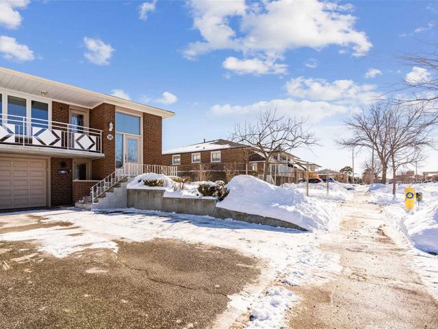 99 Anthia Dr