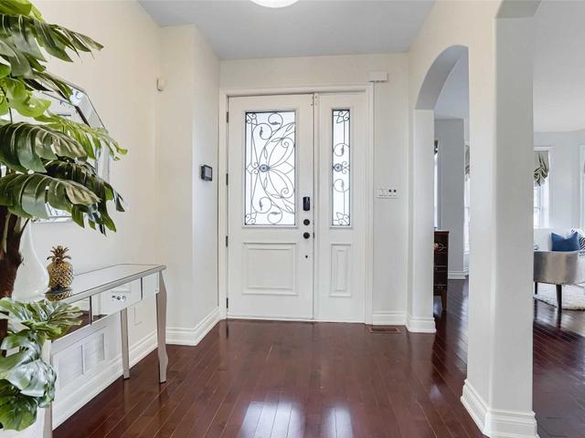 7097 Gablehurst Cres