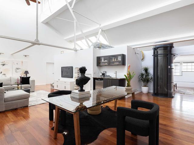 339 - 1100 Lansdowne Ave