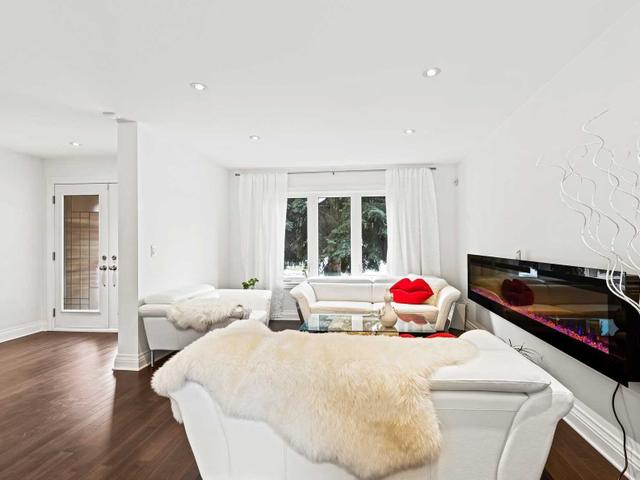 2393 Chilsworthy Ave