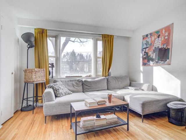140 Edinborough Crt