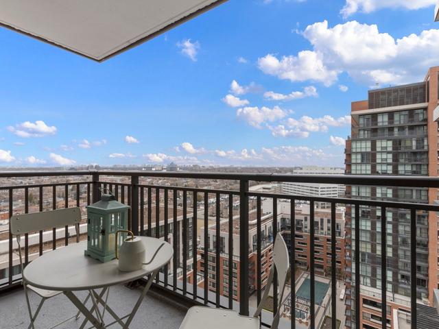 1705 - 830 Lawrence Ave W