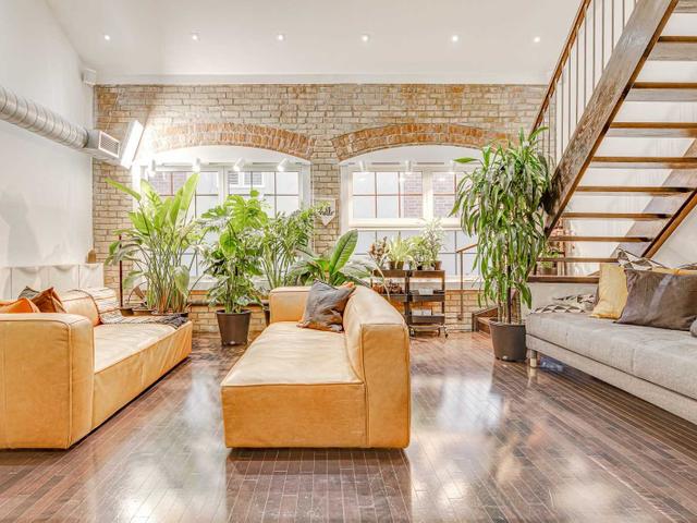 330 - 1100 Lansdowne Ave