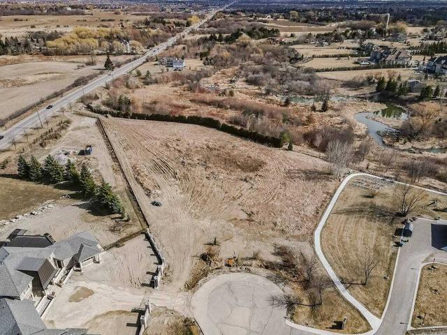 26 Michelangelo Blvd