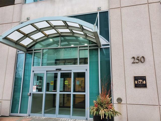 734 - 250 Manitoba St