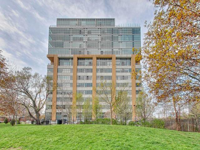 1213 - 2 Fieldway Dr