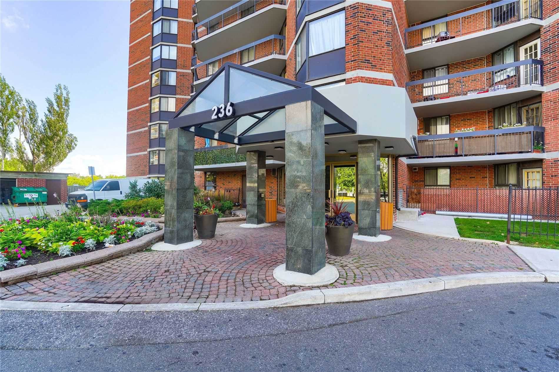 805 236 Albion Rd, Etobicoke Deal Fell Through, W5172796 Condos.ca