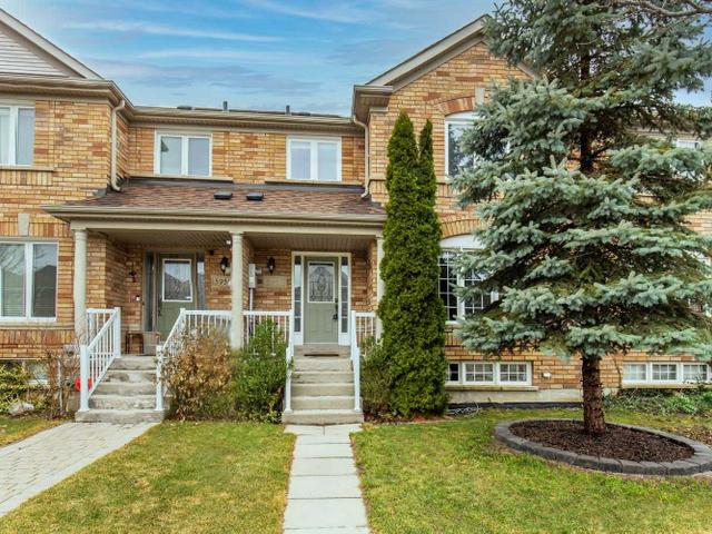 5957 Chalfont Cres