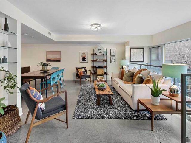 111 - 25 Ritchie Ave