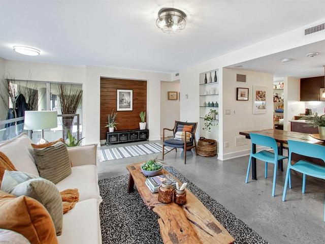 111 - 25 Ritchie Ave