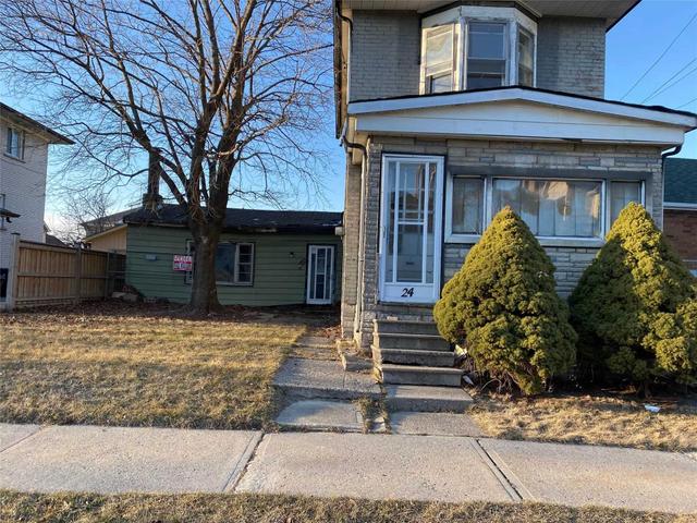 24 Maple Bush Ave