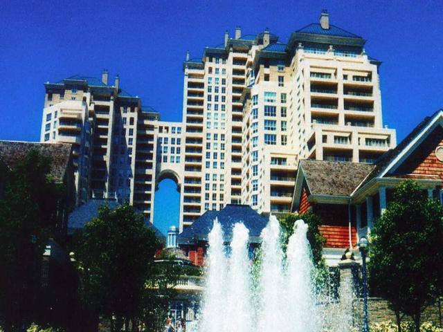 902 - 2285 Lake Shore Blvd W