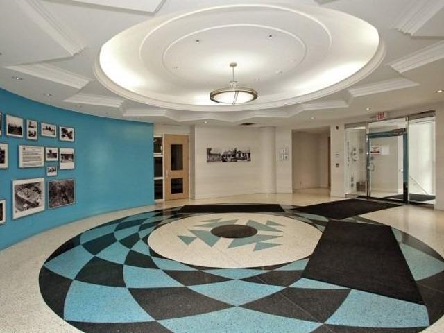 233 - 1001 Roselawn Ave