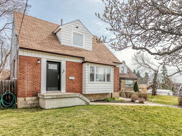 3 Greenacres Rd