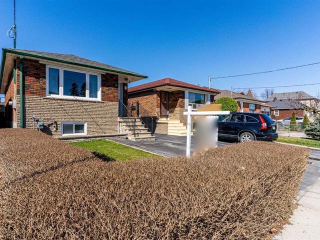 92 Simpson Ave