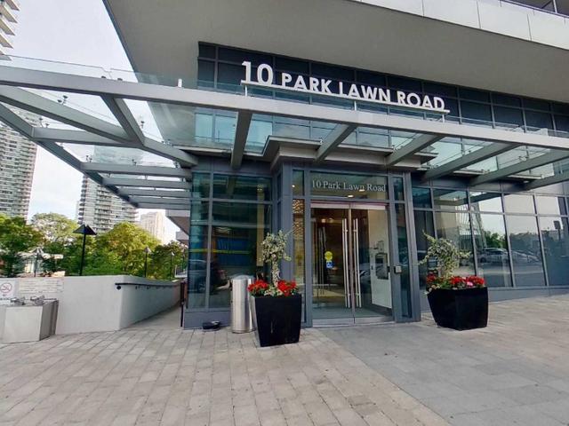 3905 - 10 Park Lawn Rd