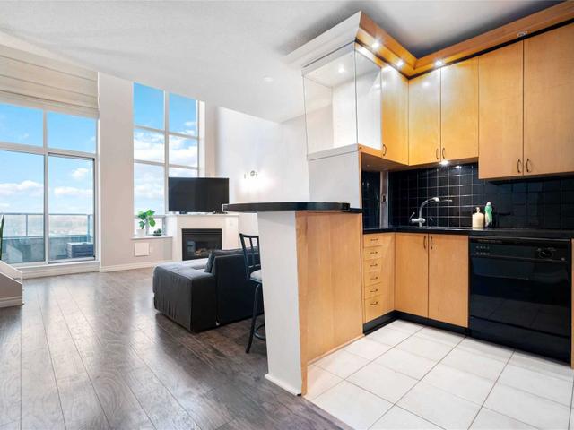 629 - 200 Manitoba St