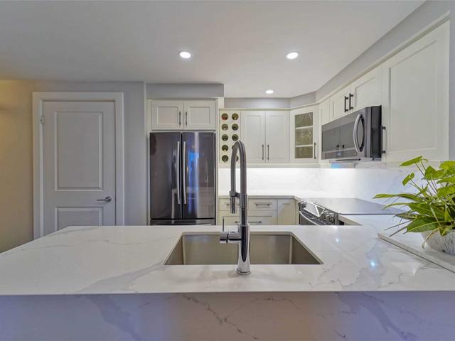 901 - 38 Fontenay Crt