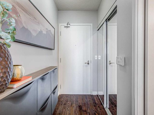 2302 - 2230 Lake Shore Blvd W