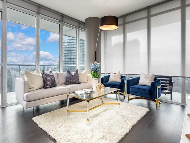 816 - 88 Park Lawn Rd