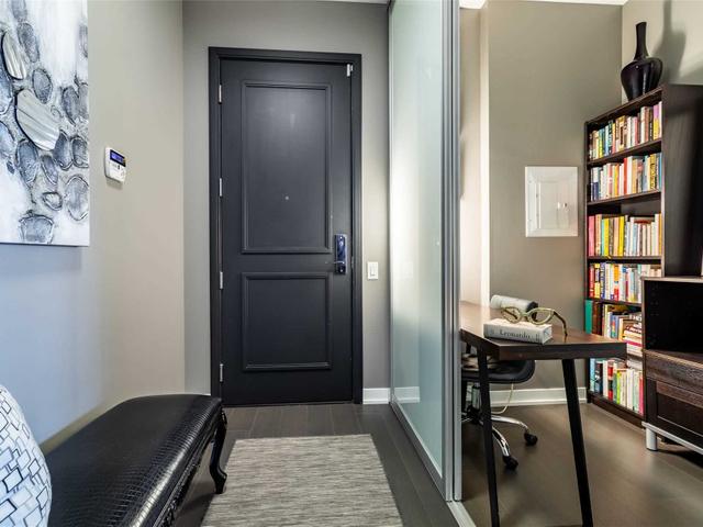 816 - 88 Park Lawn Rd