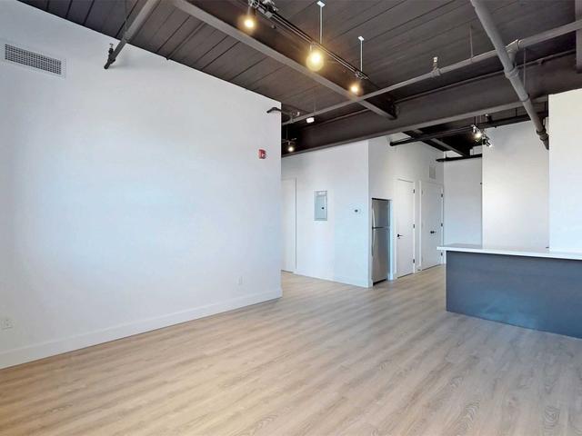 204 - 1625 St Clair Ave W