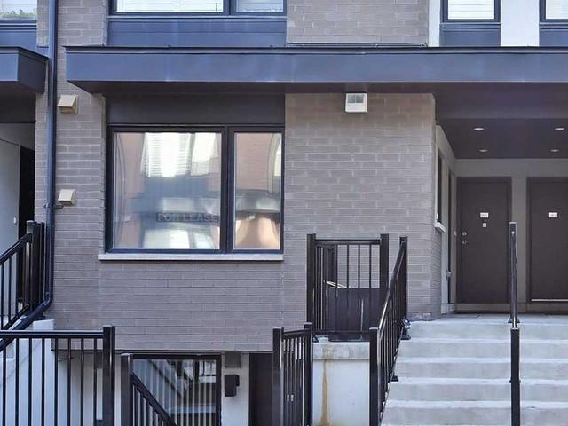 10 - 146 William Duncan Rd