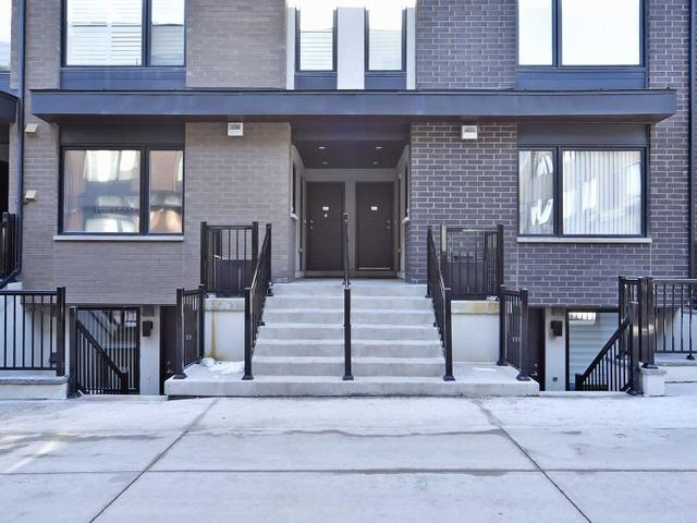 10 - 146 William Duncan Rd