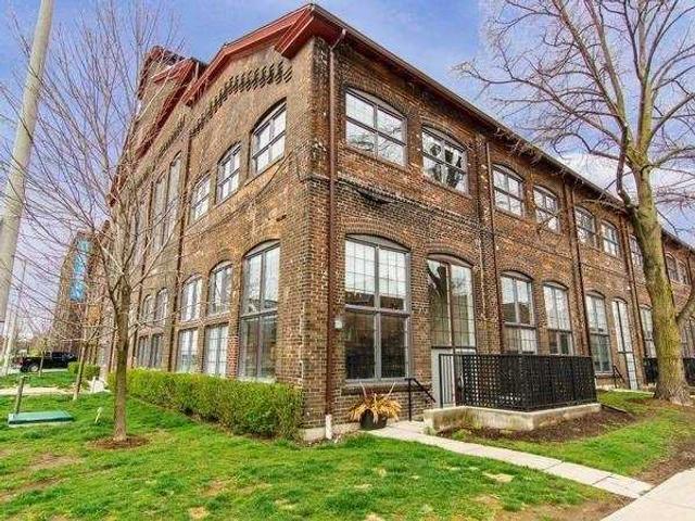 224 - 1100 Lansdowne Ave