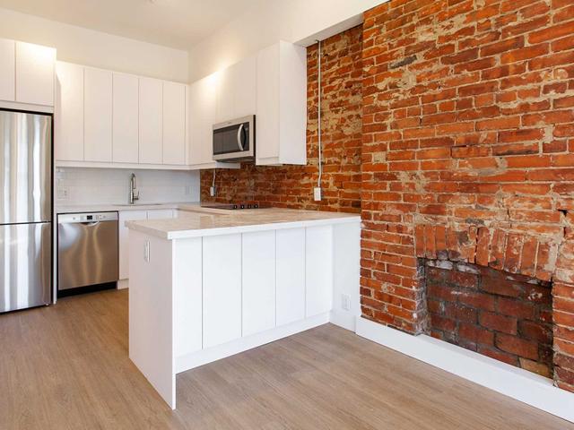 4 - 415 Roncesvalles Ave