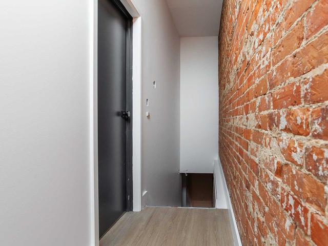 4 - 415 Roncesvalles Ave