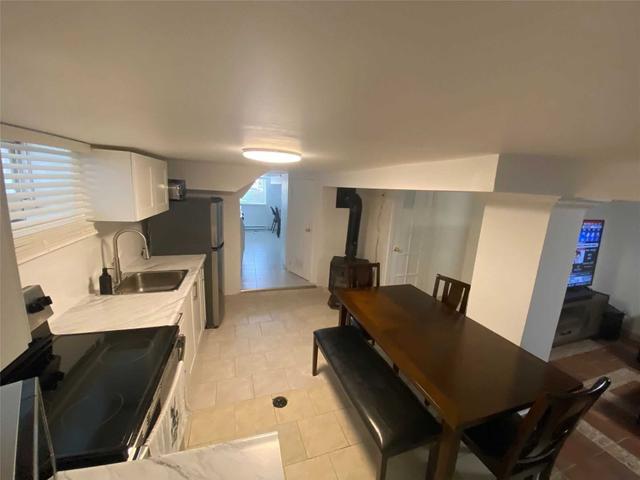 #3 Ll - 929 Lakeshore Rd E