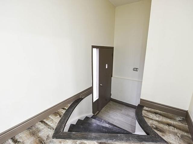 26 Talbot St