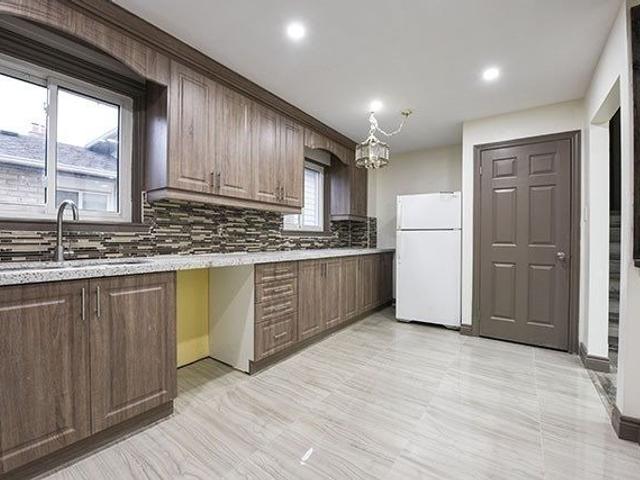 26 Talbot St