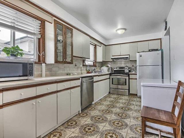 70 Clayhall Cres