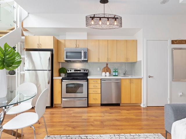 2911 - 155 Legion Rd N