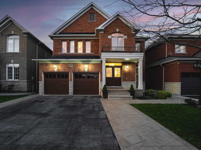 41 Sorbonne Dr